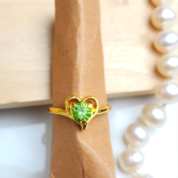 🌿5/$25 Green Heart Gold Ring - Picture 5 of 7